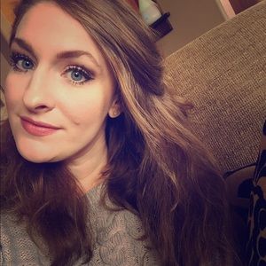 Meet your Posher, Carlee